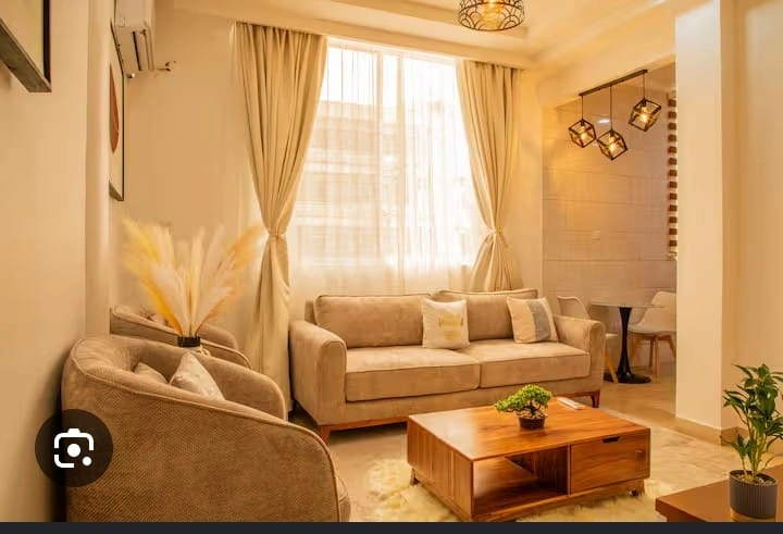 Serene HI Apartments and Stays