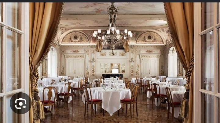 Grand Restaurant